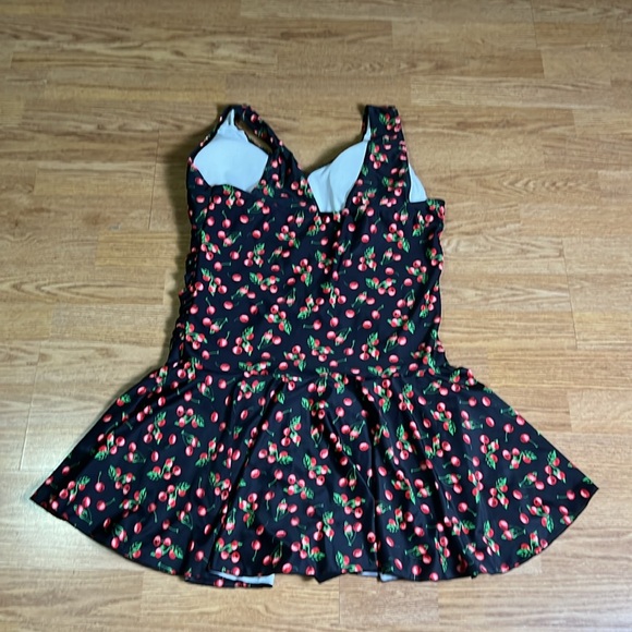 2X Women s Plus-Size Flower Printing Shaping Body One Piece Swimsuit. A544 - Picture 6 of 6